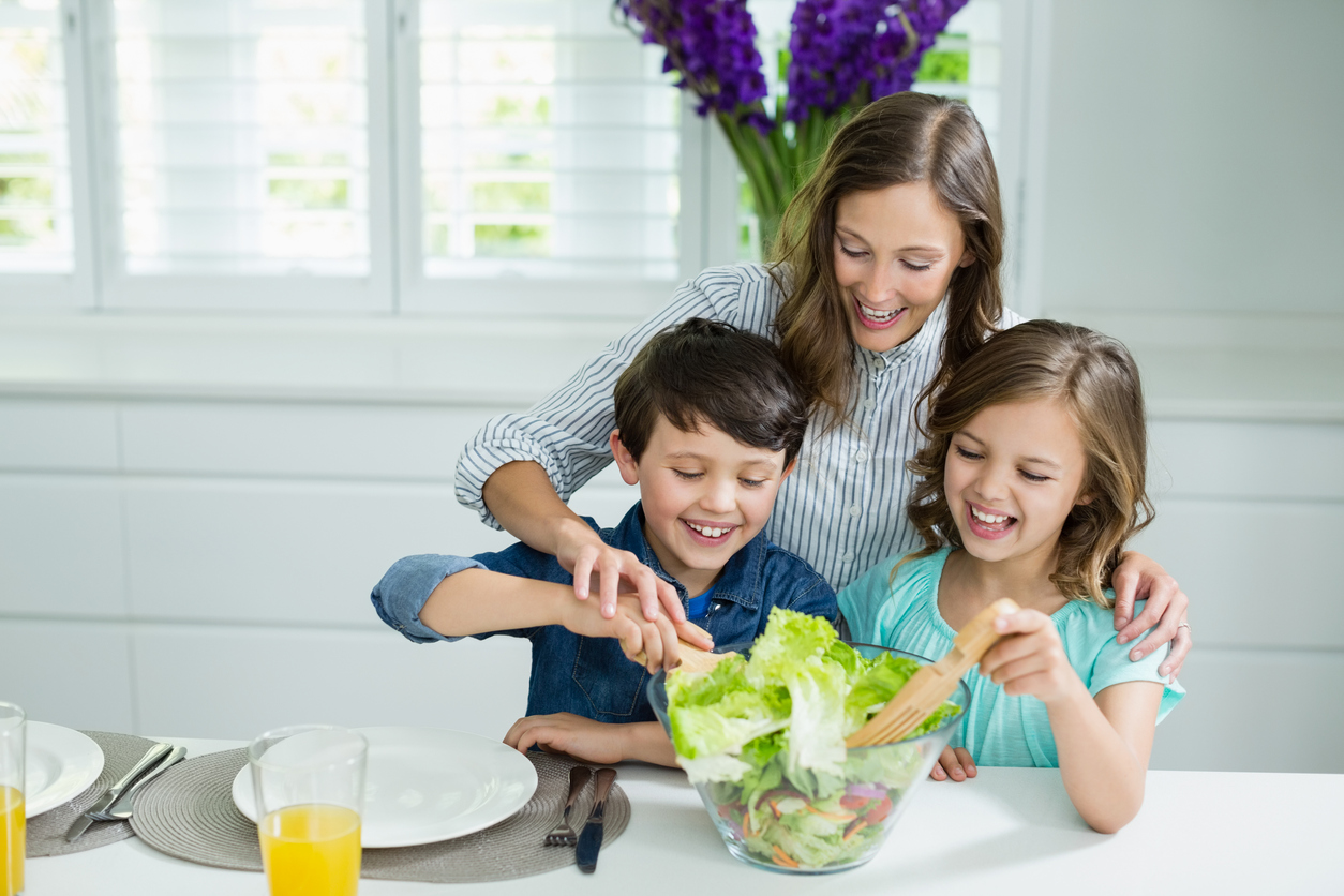 Estimule seu filho a comer bem com alimentação saudável